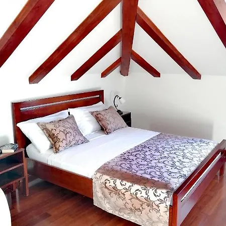 希沃佩塔尔别墅 公寓 *