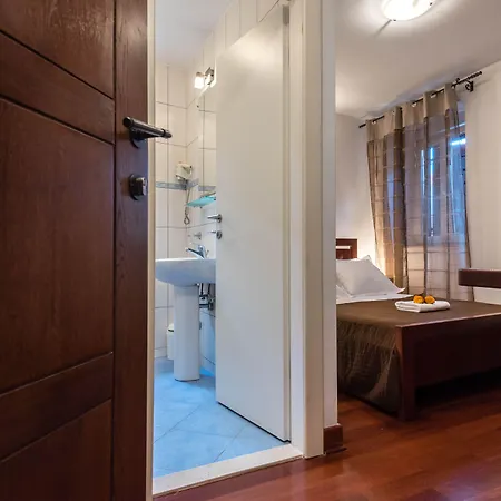 スヴェティ ペタル トロギール