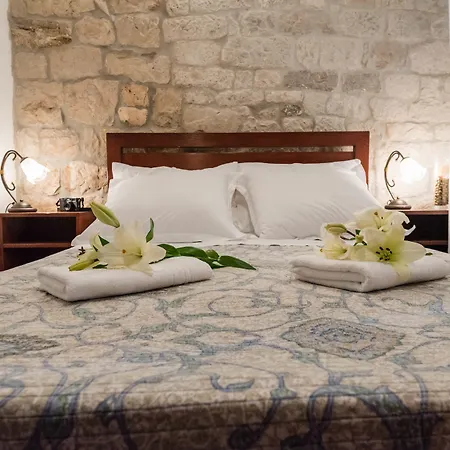 スヴェティ ペタル トロギール