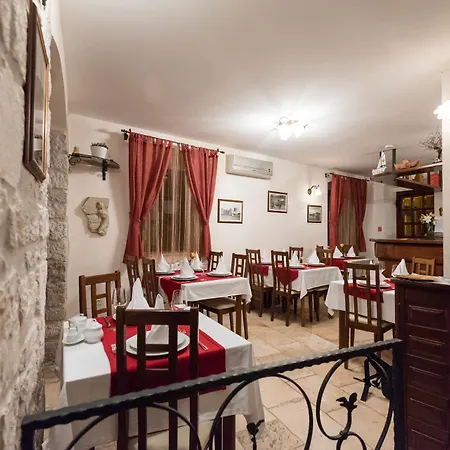 Sv. Petar Apartamento Trogir