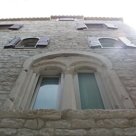 Sv. Petar شقة تروغير