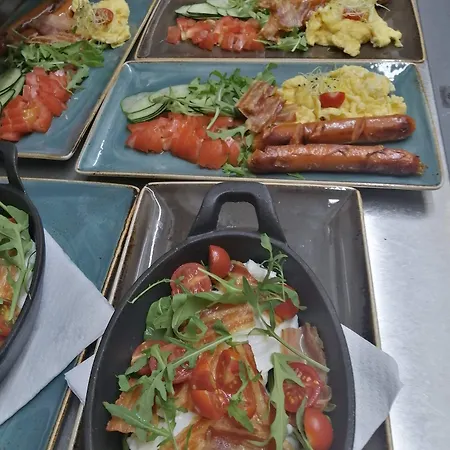 Sv. Petar * تروغير