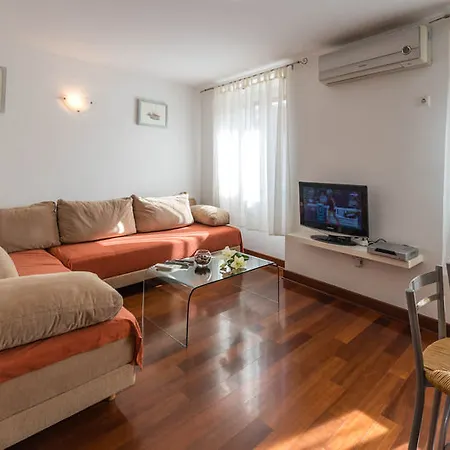 Sv. Petar تروغير